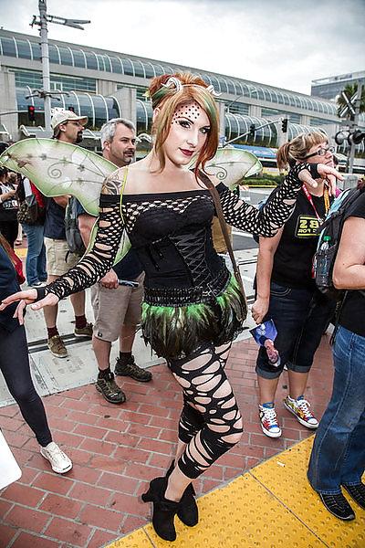 25P Babes of Comic Con 03