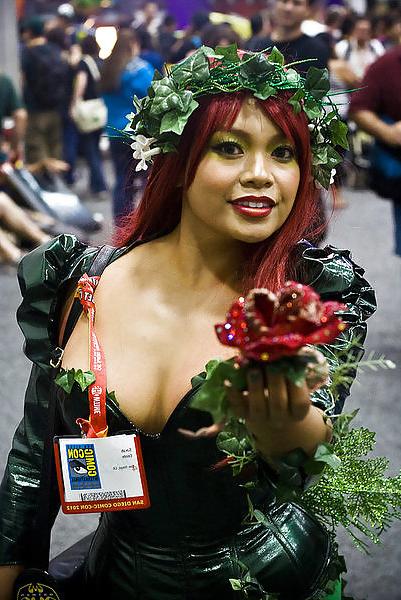 25P Babes of Comic Con 03