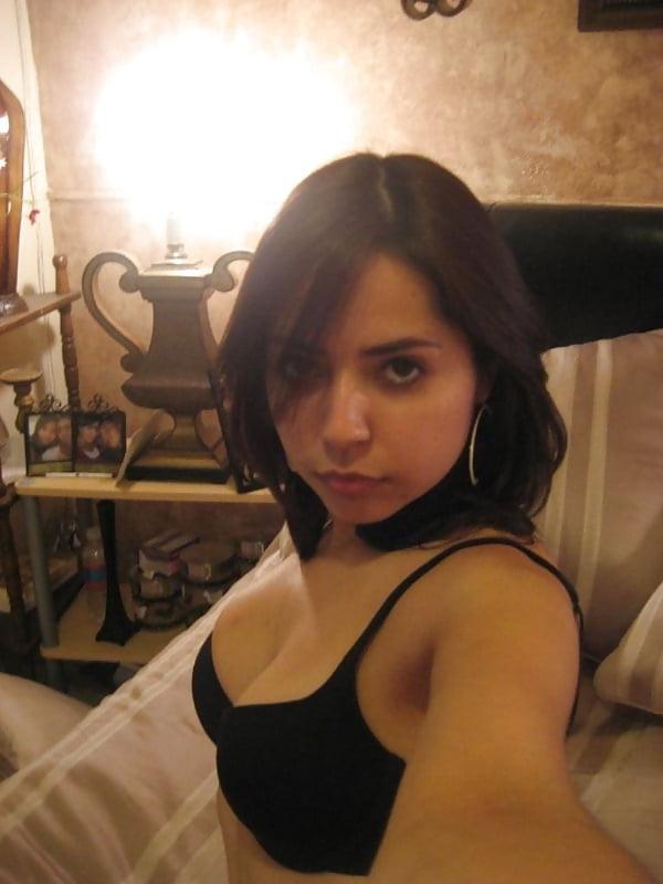 8P Desi stripping &amp; asks husband to click nude pictures (81)
