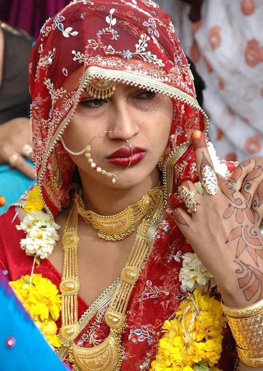 24P DESI ANGELS -- 34 (AGE 20 TO 70)