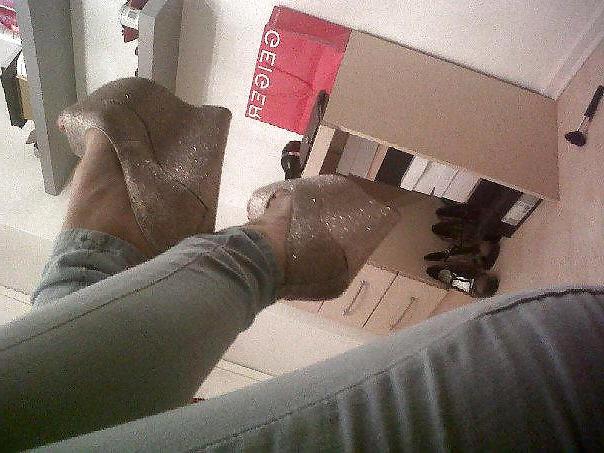 25P Naughty Naomi and her saucy self shots