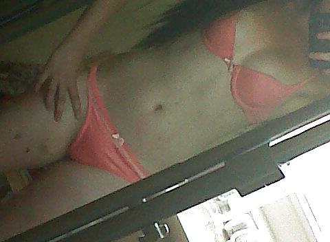 25P Naughty Naomi and her saucy self shots