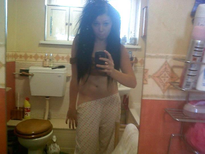 25P Naughty Naomi and her saucy self shots