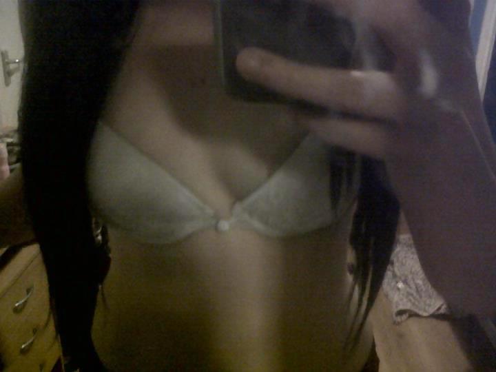 25P Naughty Naomi and her saucy self shots