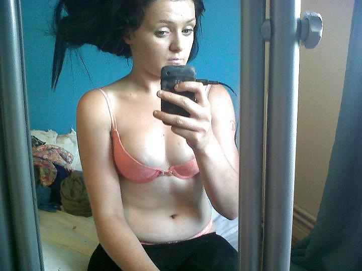 25P Naughty Naomi and her saucy self shots