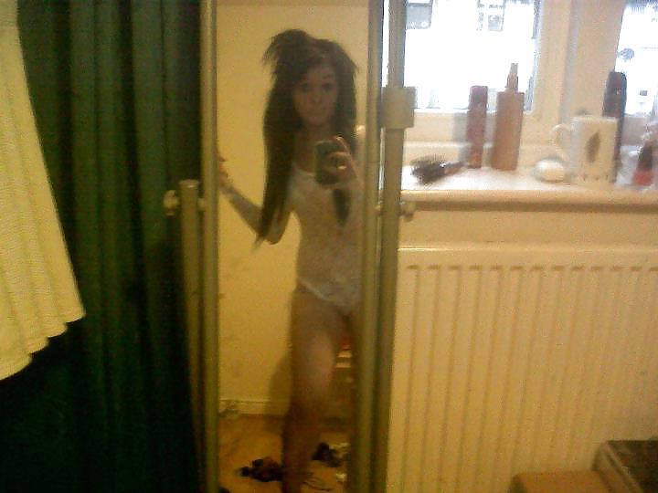 25P Naughty Naomi and her saucy self shots