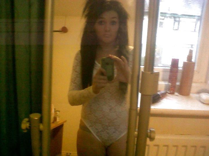 25P Naughty Naomi and her saucy self shots