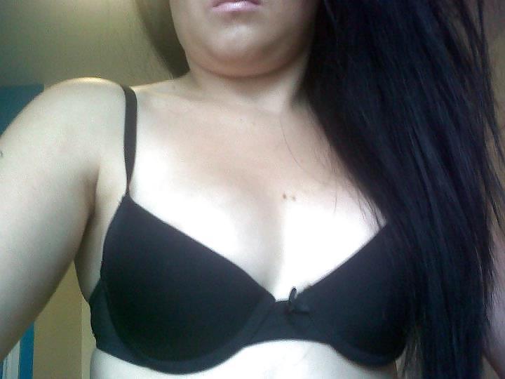 25P Naughty Naomi and her saucy self shots