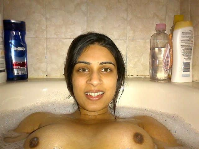25P Young desi unmarried milf haves fun with camera (78)