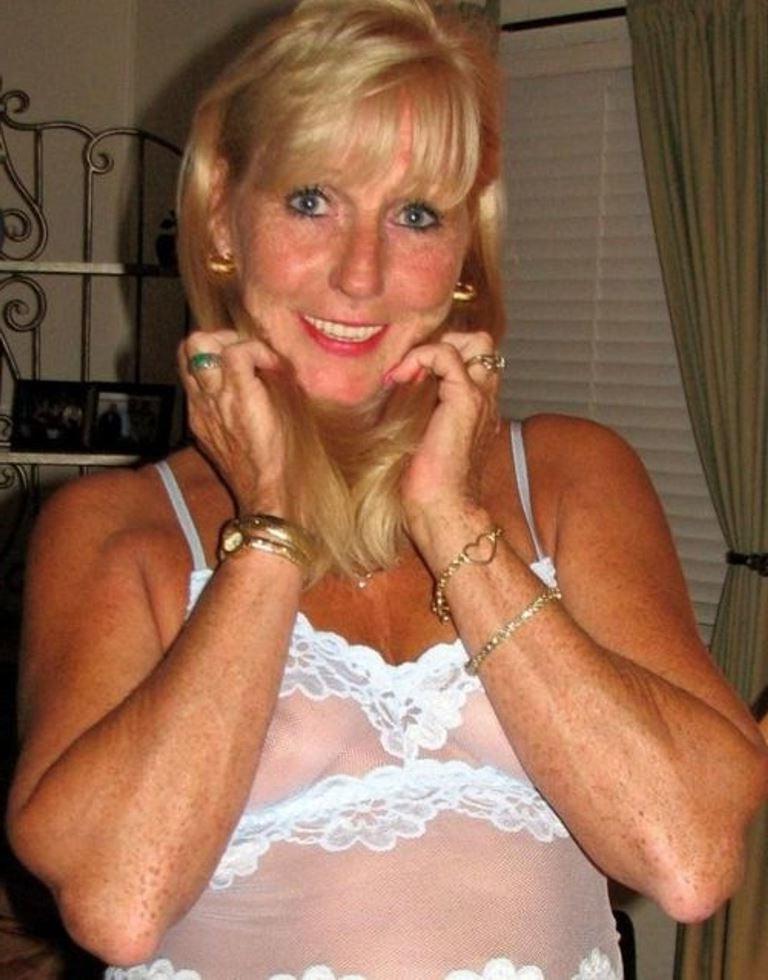 25P Mature beauty mix