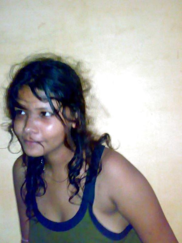 10P Desi Call girl