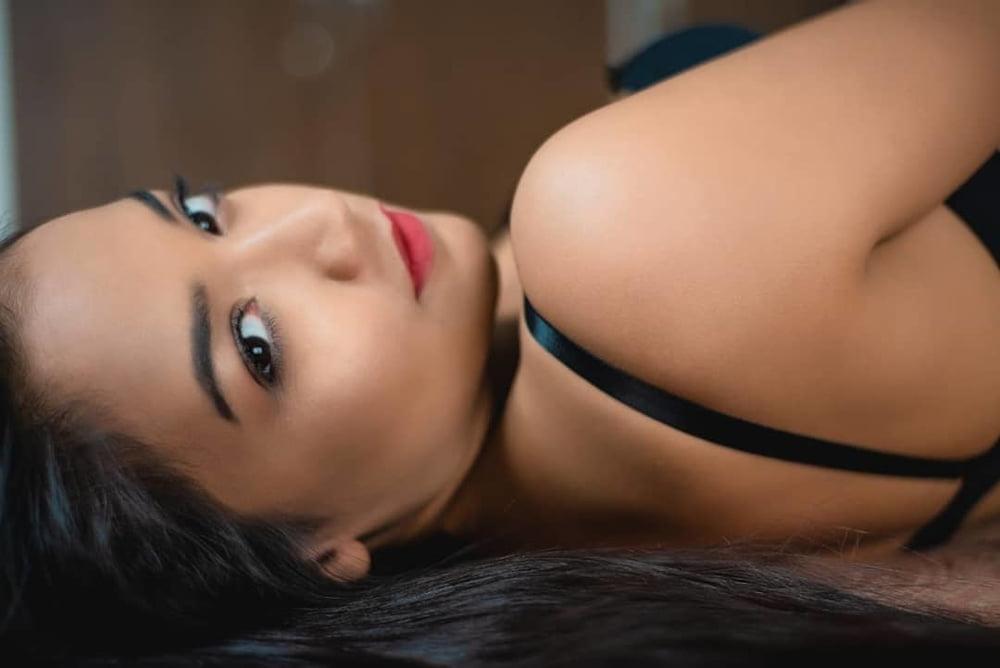 25P Unknown Desi Girl 009 (leaked nudes)