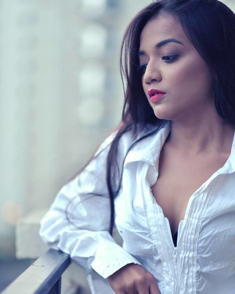 25P Unknown Desi Girl 009 (leaked nudes)