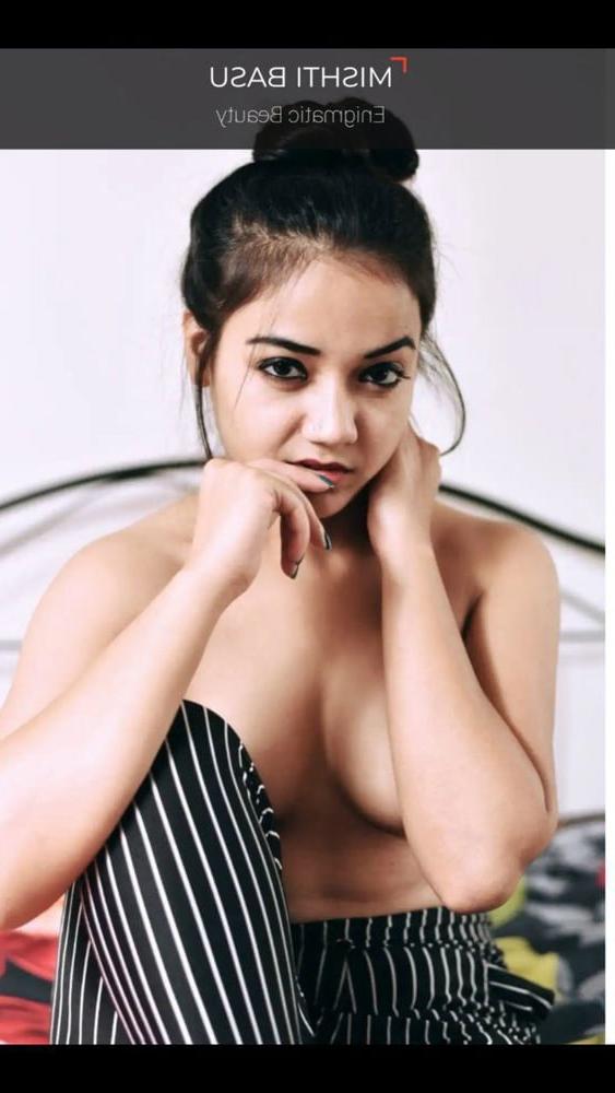 25P Unknown Desi Girl 009 (leaked nudes)