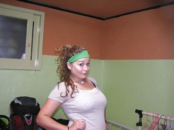 25P Teen Sluts I Found On ' AdultPicShare.com '