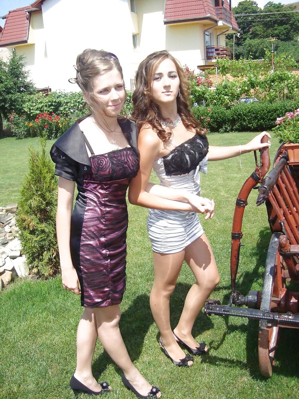 25P Teen Sluts I Found On ' AdultPicShare.com '