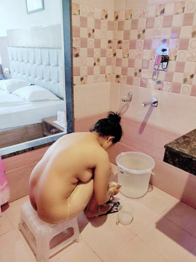 25P Hot desi nudes 1