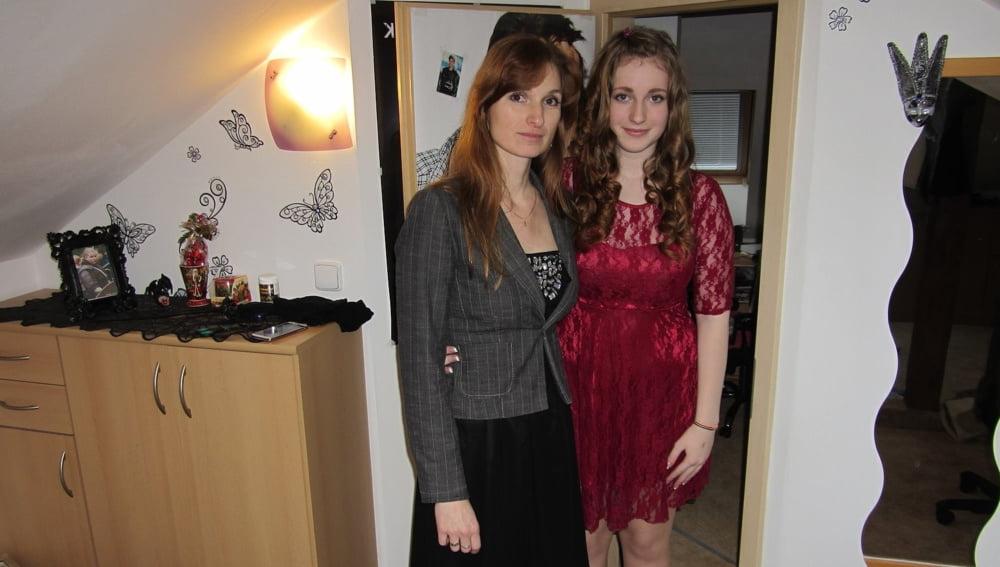 8P old and young
