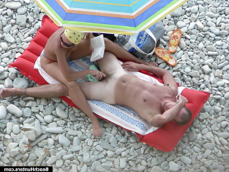 20P Beach girls 10