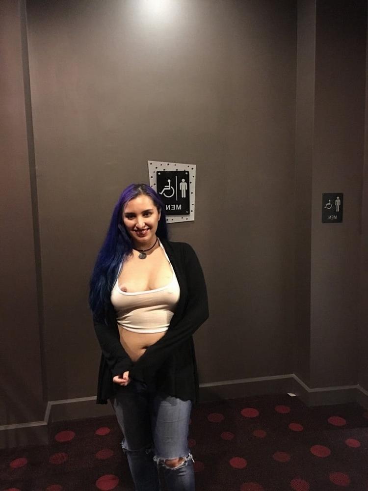25P Downblouse &amp; Nipple Peeks 236