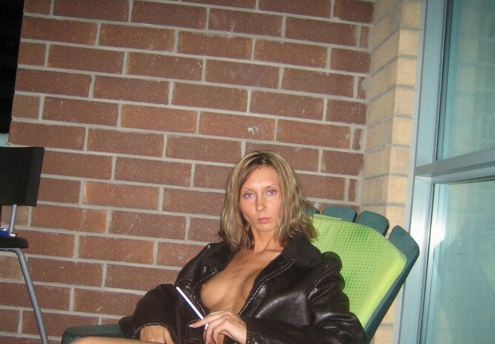 25P Downblouse &amp; Nipple Peeks 235