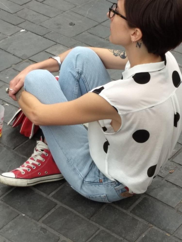 25P Downblouse &amp; Nipple Peeks 235