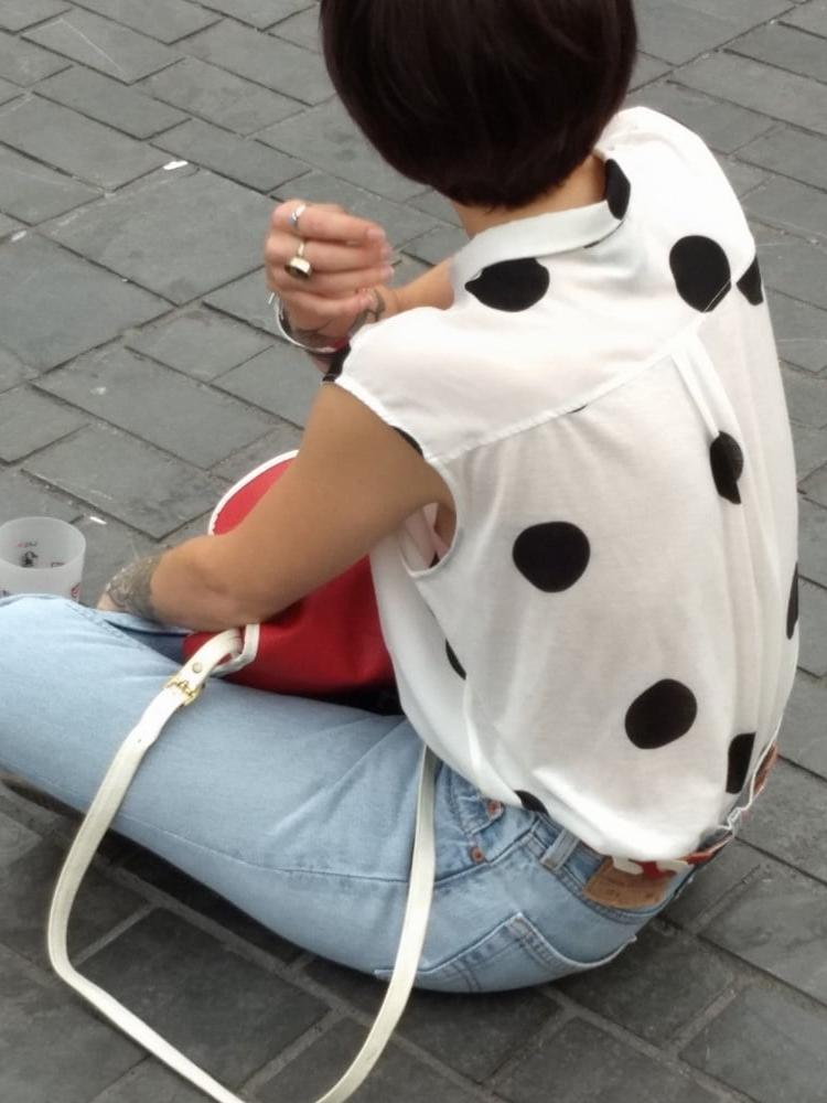 25P Downblouse &amp; Nipple Peeks 235