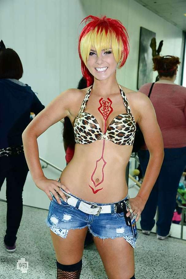 25P Babes of Comic Con 04