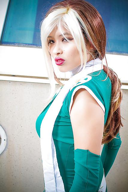 25P Babes of Comic Con 04