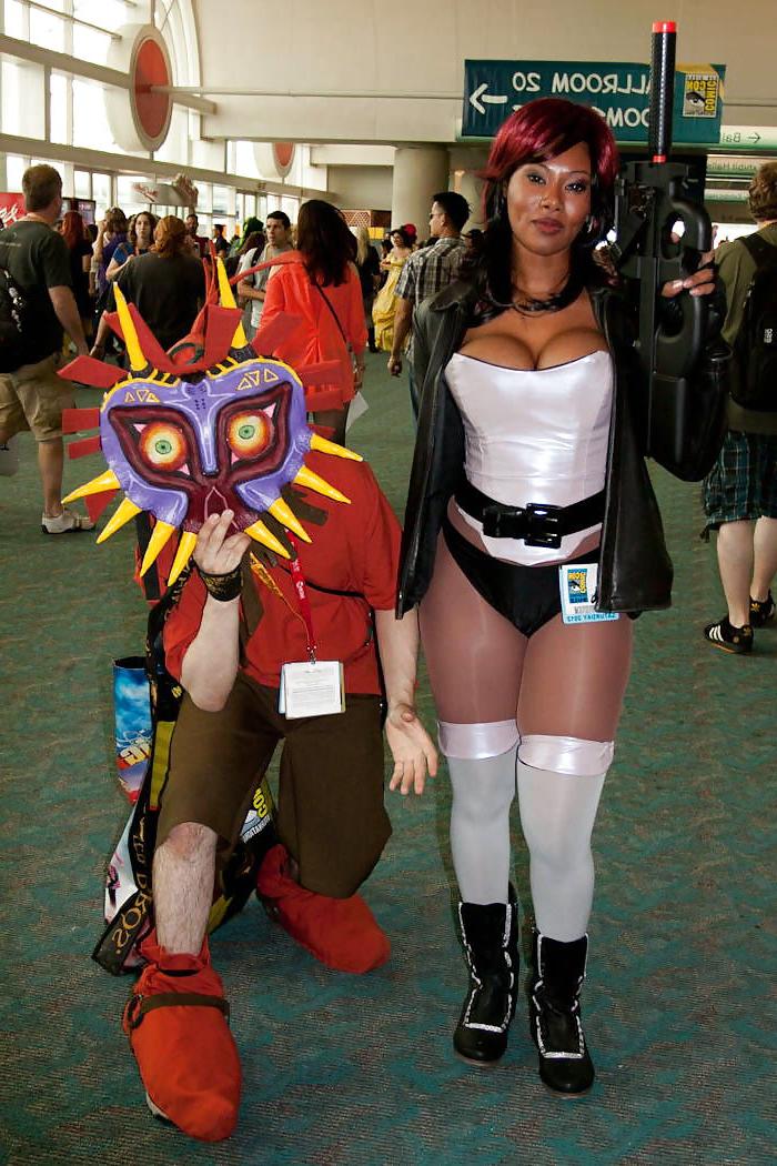 25P Babes of Comic Con 04