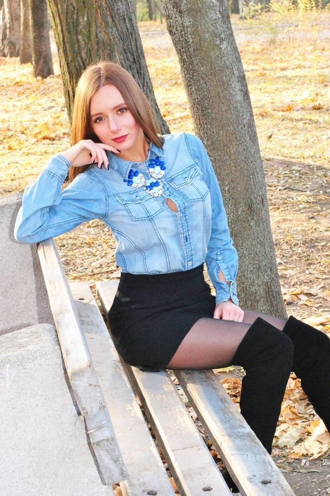 25P Beauty woman pantyhose stockings non porn 45