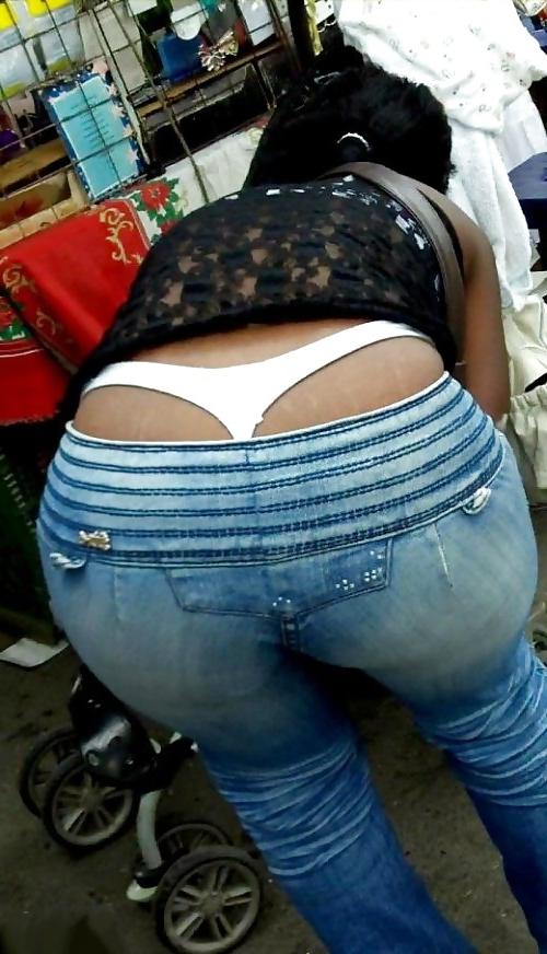 25P Veja Debaixo da Minha Saia - see under her skirt