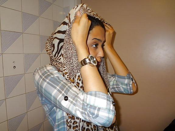 25P AFGHANI HIJABI DESI BABE ARAB
