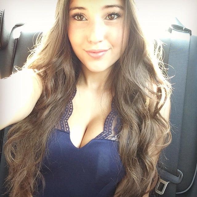 25P busty girl