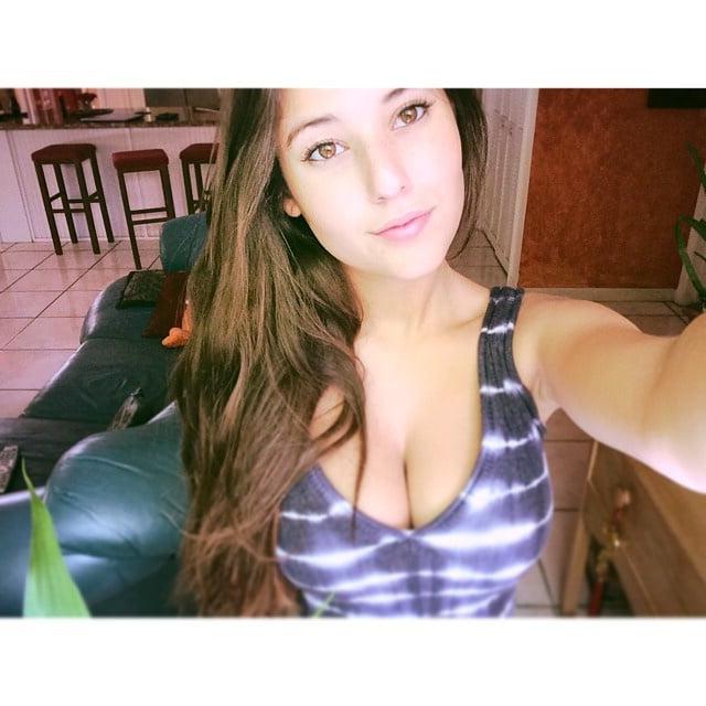 25P busty girl