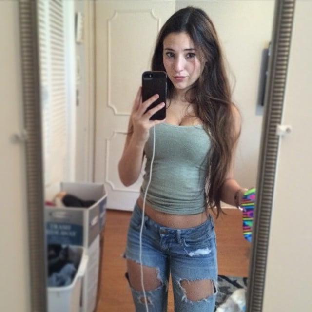 25P busty girl