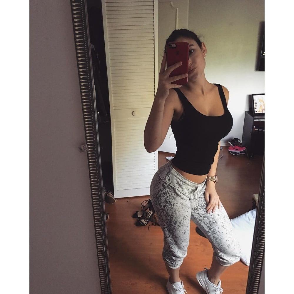 25P busty girl