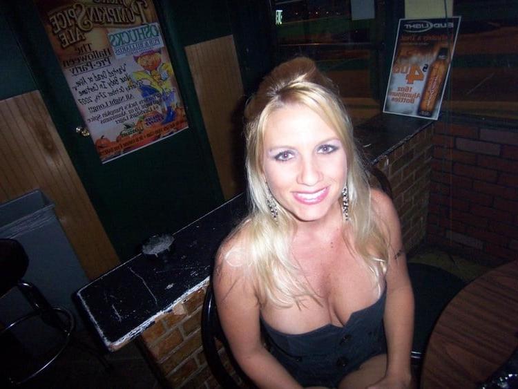 20P Busty Blonde