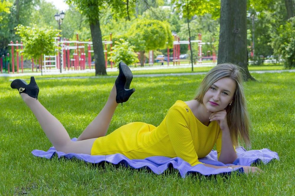 25P Beauty woman pantyhose stockings non porn 41