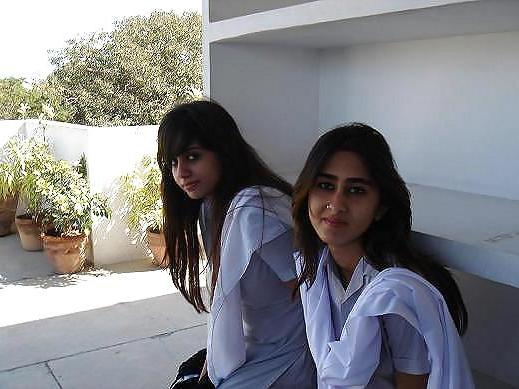 25P Pakistani Beauty