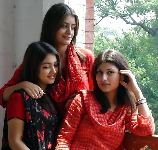 25P Pakistani Beauty