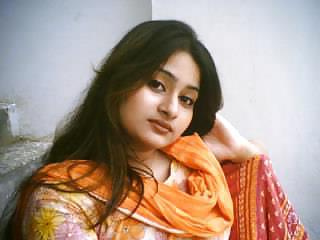 25P Pakistani Beauty