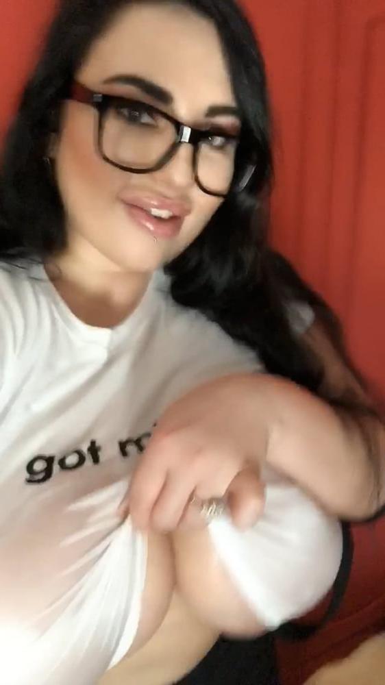 25P Monster boob russian beauty milf  showing herself