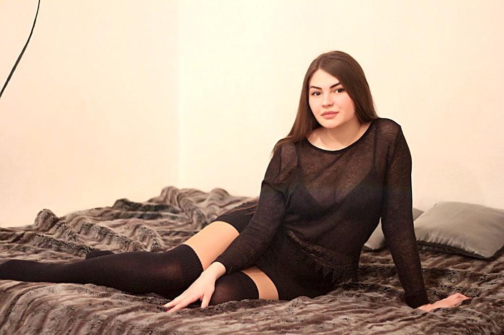 25P Beauty woman pantyhose stockings non porn 37