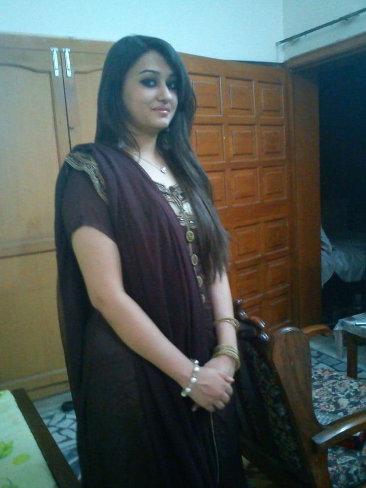25P Unknown Desi Girl 0007 (Nudes)
