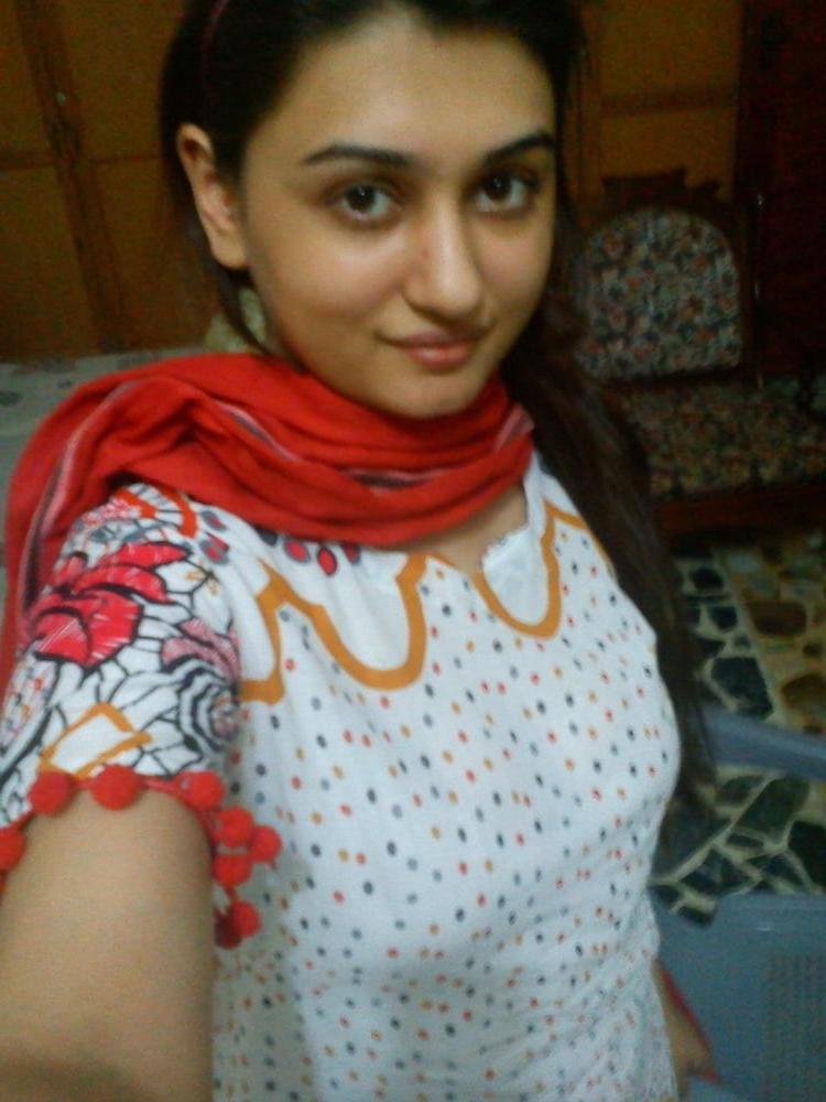 25P Unknown Desi Girl 0007 (Nudes)