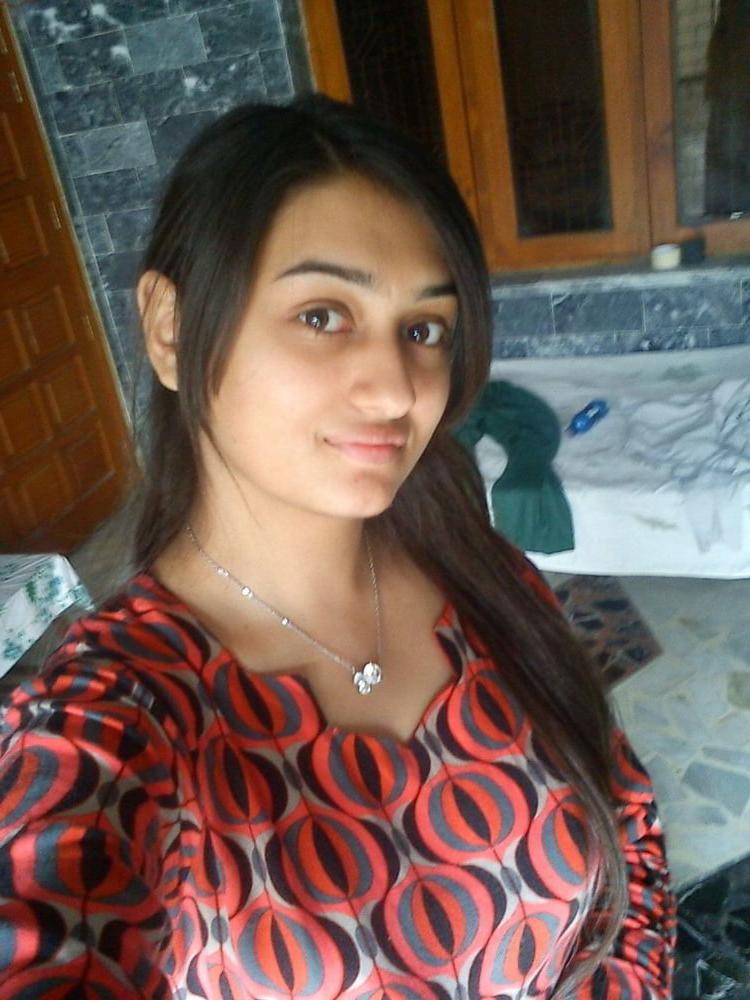 25P Unknown Desi Girl 0007 (Nudes)