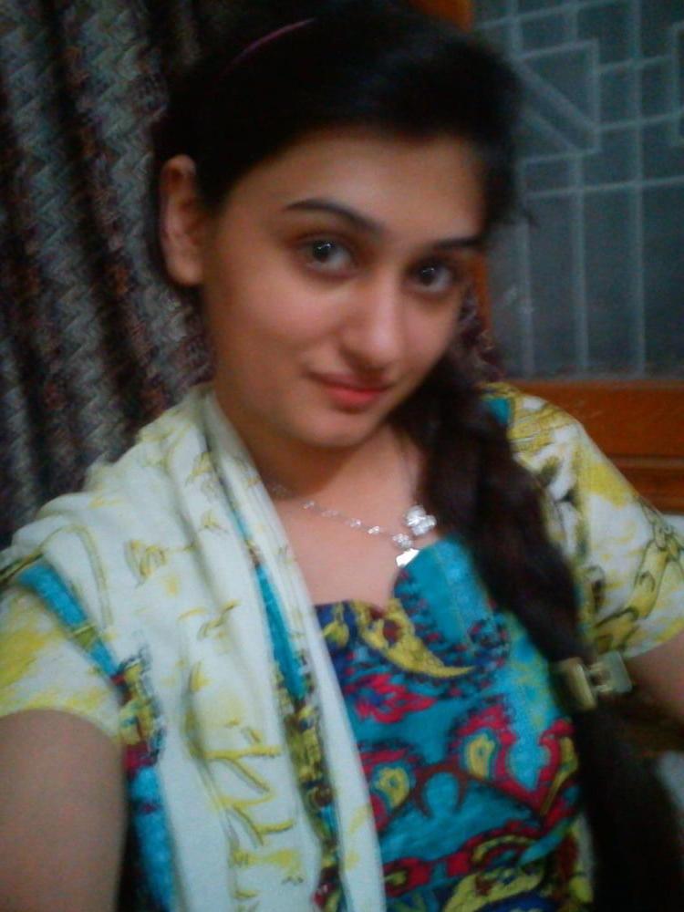 25P Unknown Desi Girl 0007 (Nudes)