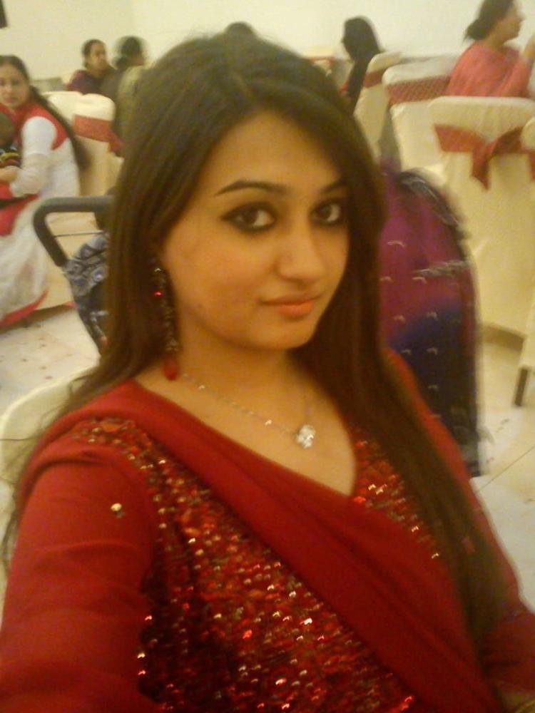 25P Unknown Desi Girl 0007 (Nudes)