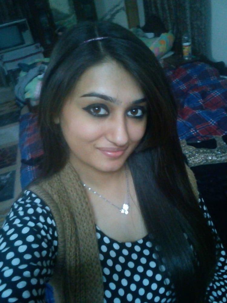 25P Unknown Desi Girl 0007 (Nudes)